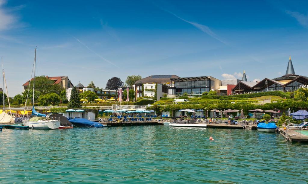 Casinohotel Velden Velden am Wörthersee Exterior foto